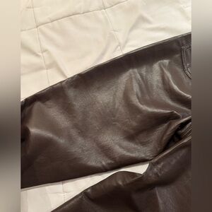 Wilfred Melina Vegan Leather Pant (Cropped)